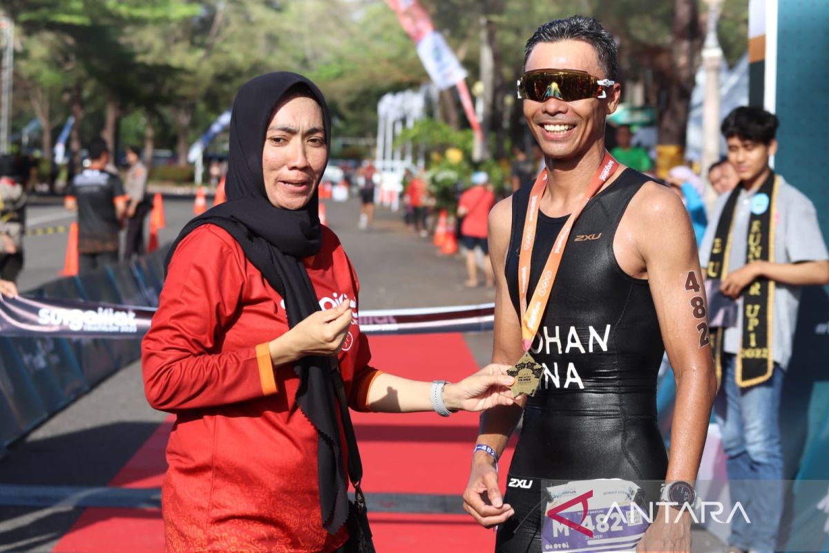 Dinparbud Bangka sukses gelar sport tourism Sungailiat Triathlon 2023