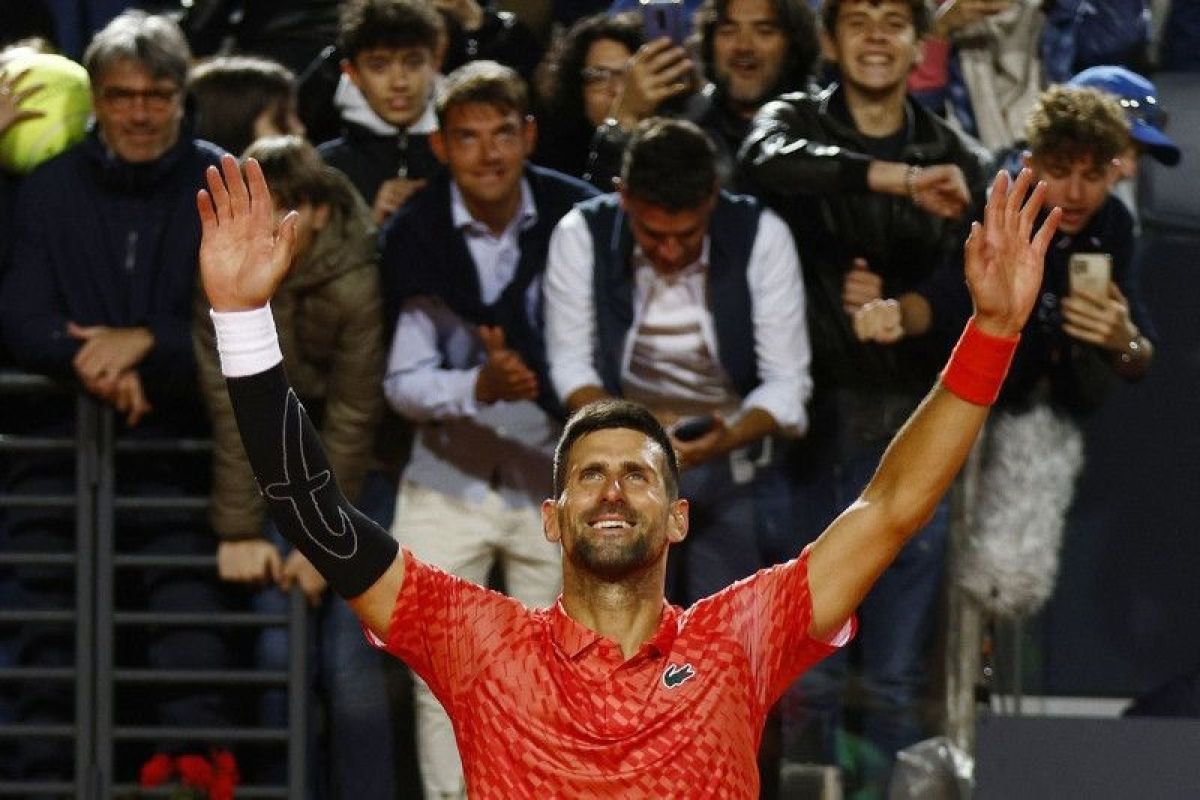 Novak Djokovic memulai pertarungan di Roma dengan penampilan yang lamban