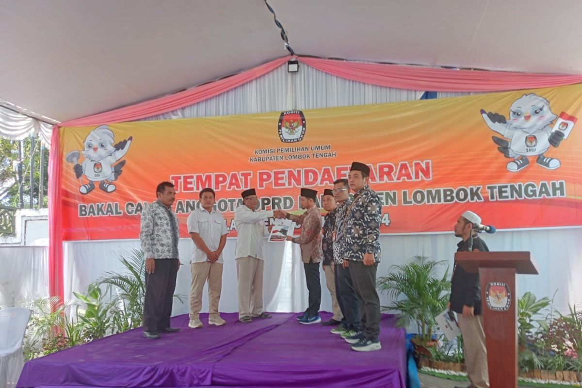 Pendaftaran bakal caleg Gerindra dan PPP Lombok Tengah diterima KPU