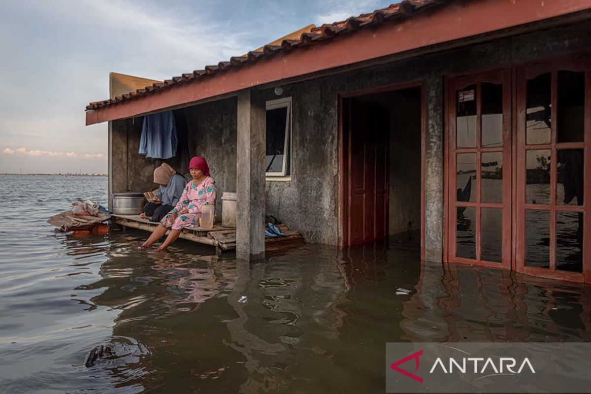 Waspada potensi banjir rob menyusul adanya fenomena bulan baru