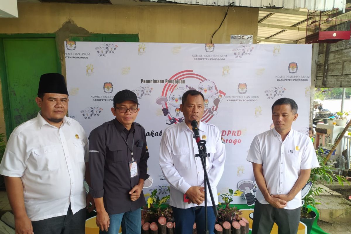 KPU Ponorogo menerima delapan parpol untuk daftarkan bakal caleg di Pemilu 2024