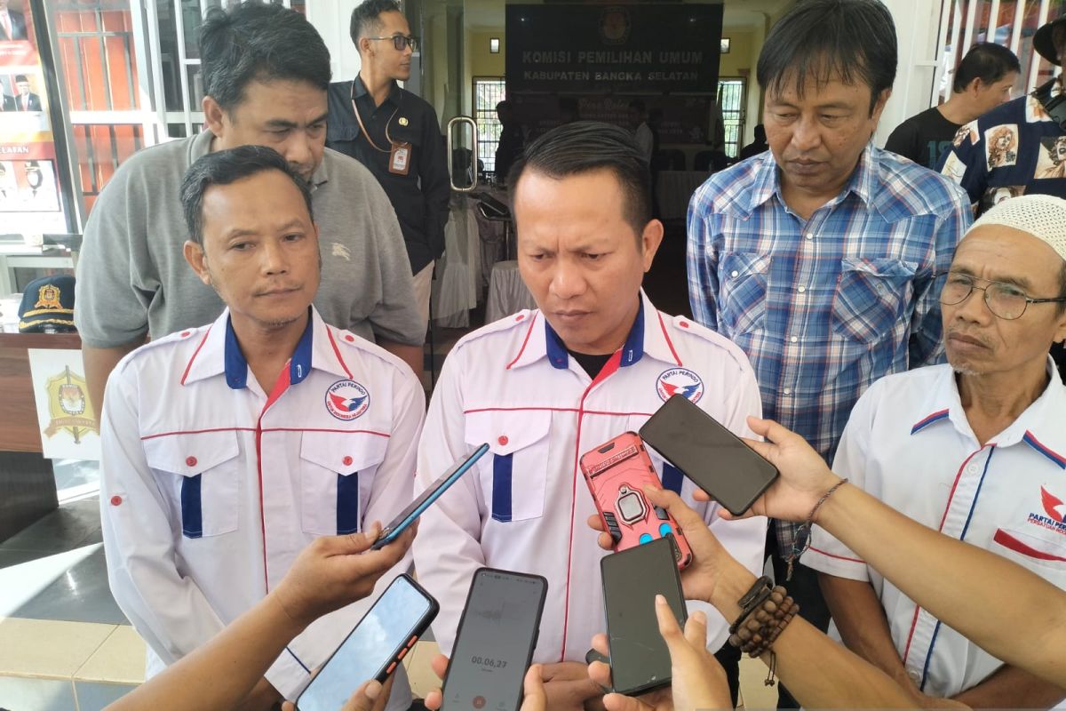 DPD Perindo Bangka Selatan serahkan 30 berkas bacaleg ke KPU