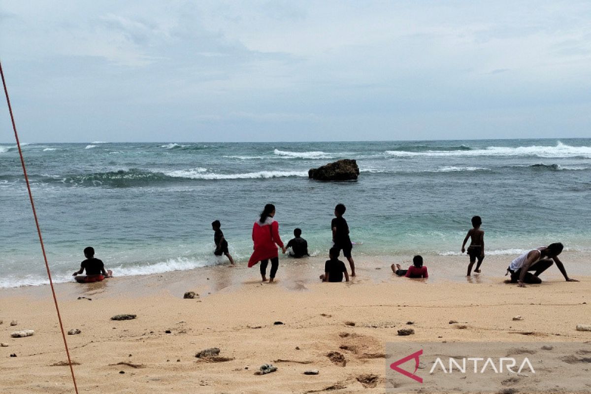 Gunungkidul kembangkan Pantai Baron dongkrak pendapatan warga