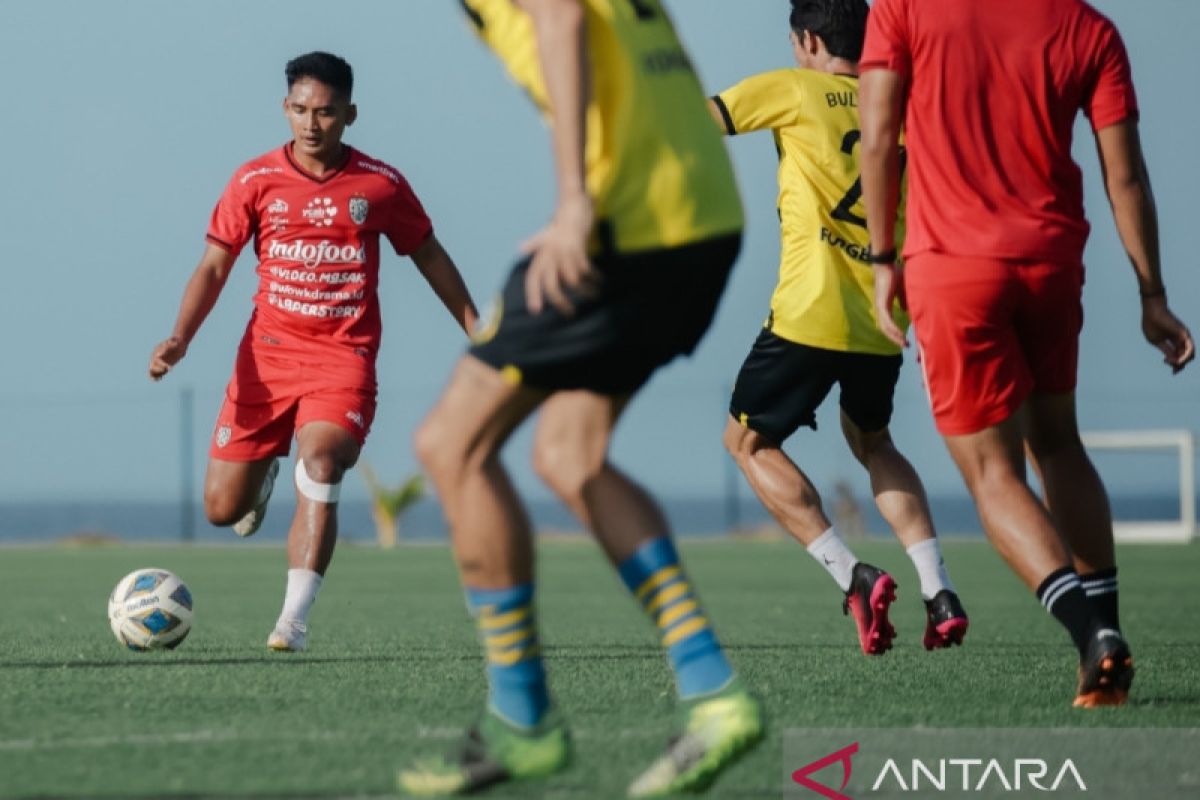 Bali United turunkan pemain senior Kadek Agung pada latihan perdana