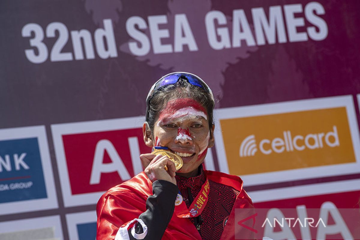 Nyanyi sunyi di balik hattrick emas atletik di Angkor Wat