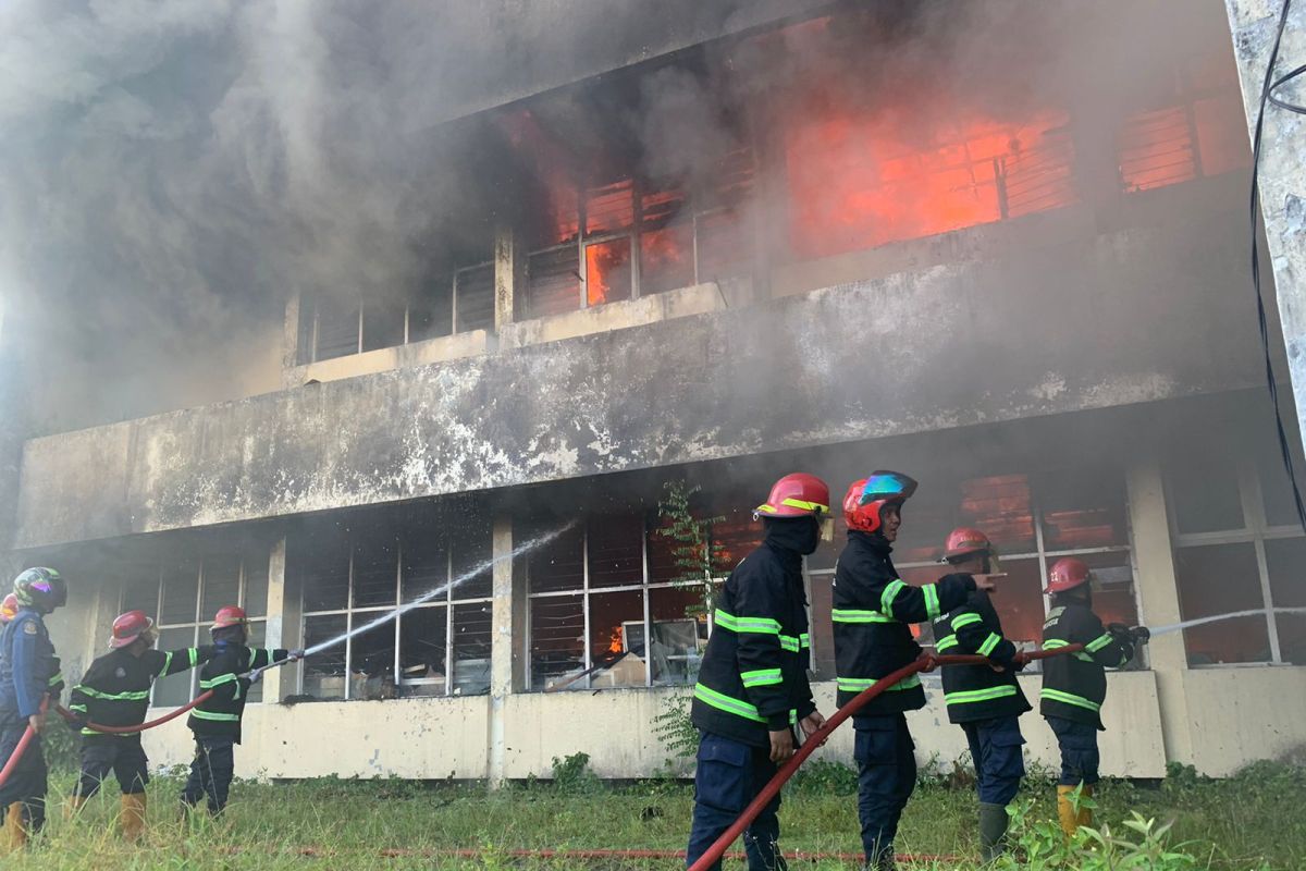 Gedung milik Kanwil DJP Sumbar-Jambi di Padang terbakar