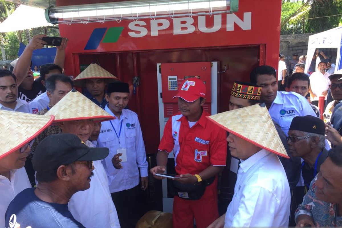 Menkop Teten Masduki resmikan SPBUN Solusi di Aceh, Pertama di Indonesia