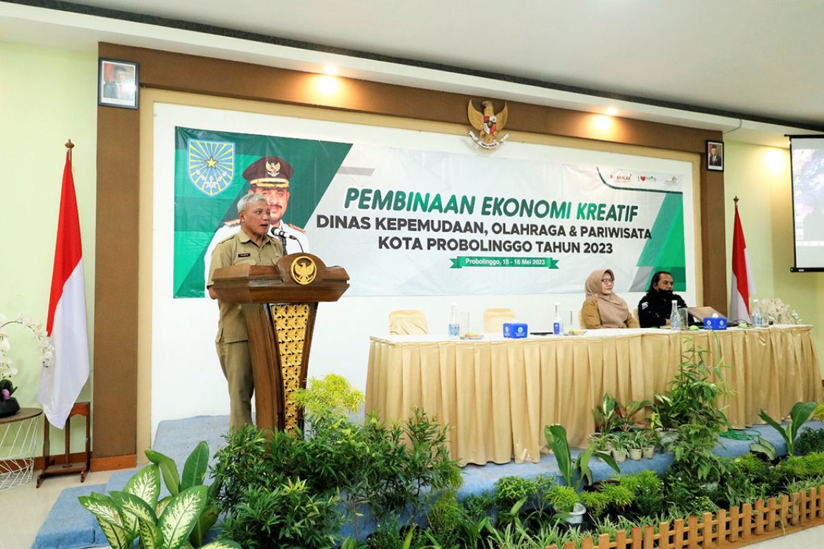 Pemkot Probolinggo gelar pembinaan ekonomi kreatif UMKM dan pondok pesantren