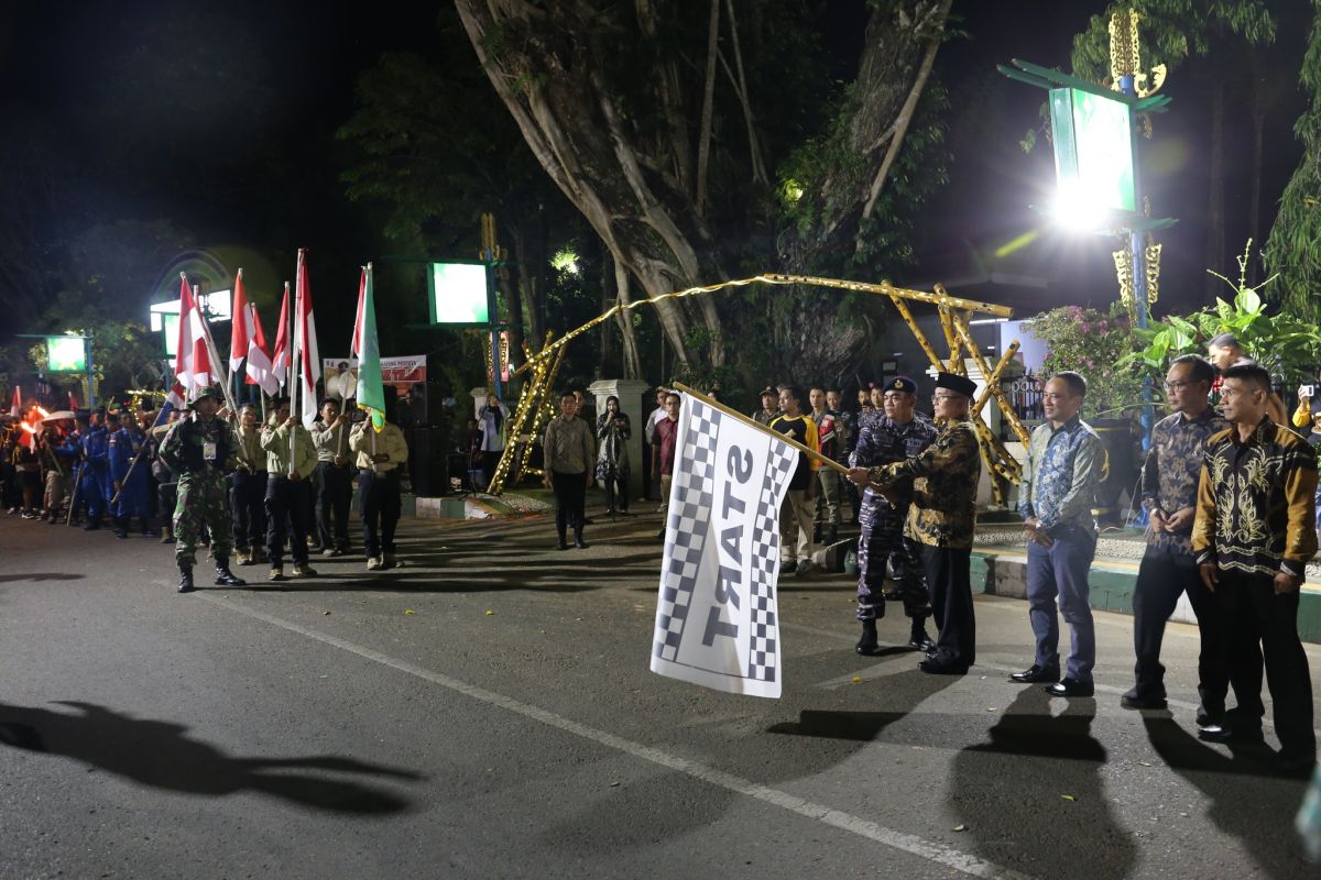 80 tim ikuti pawai obor Napak Tilas Divisi IV ALRI Pertahanan Kalimantan