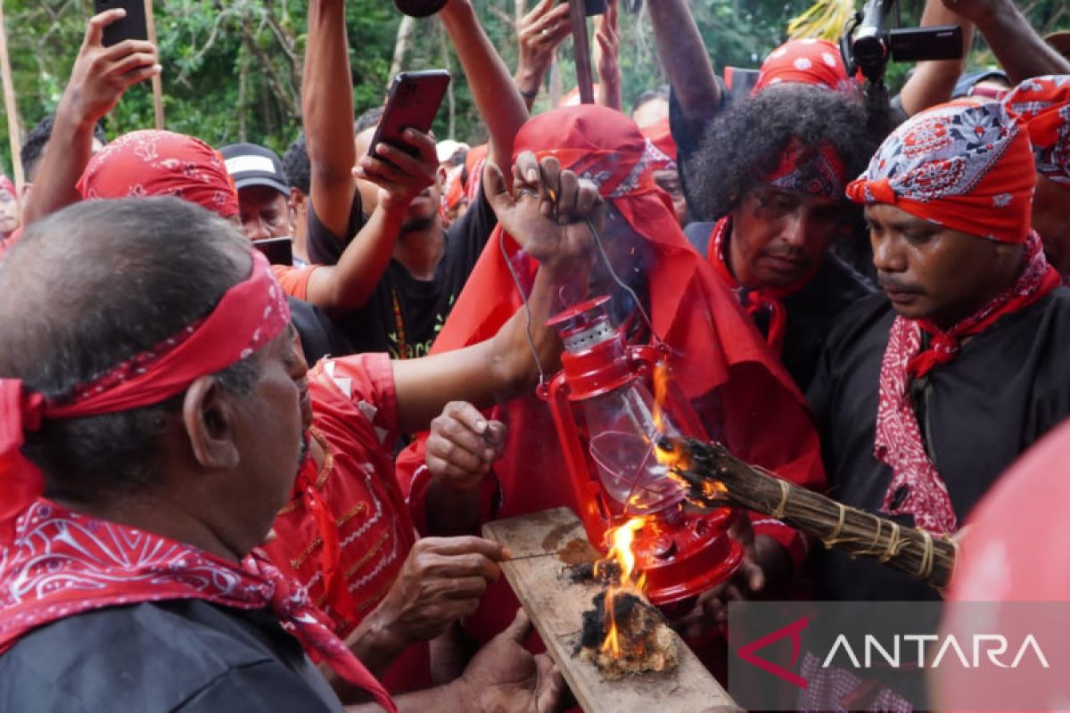 Maluku marks 206th Pattimura Day with torch parade