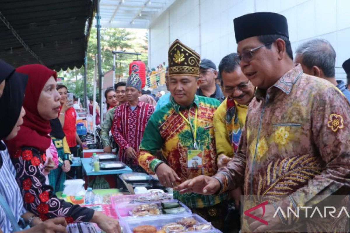 Kalsel kemarin, Gubernur hadir halal bihalal KKB Jatim hingga PLN dukung seni budaya