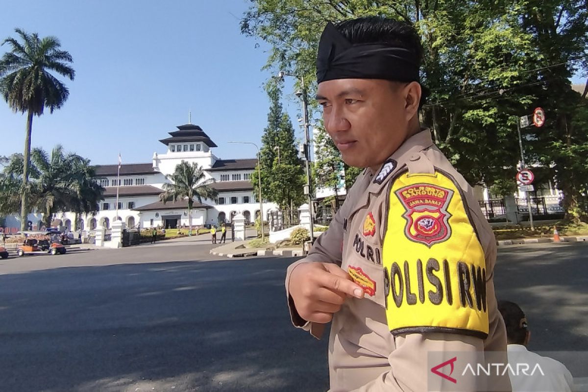 Kabaharkam luncurkan Polisi RW untuk wilayah Polda Jawa Barat