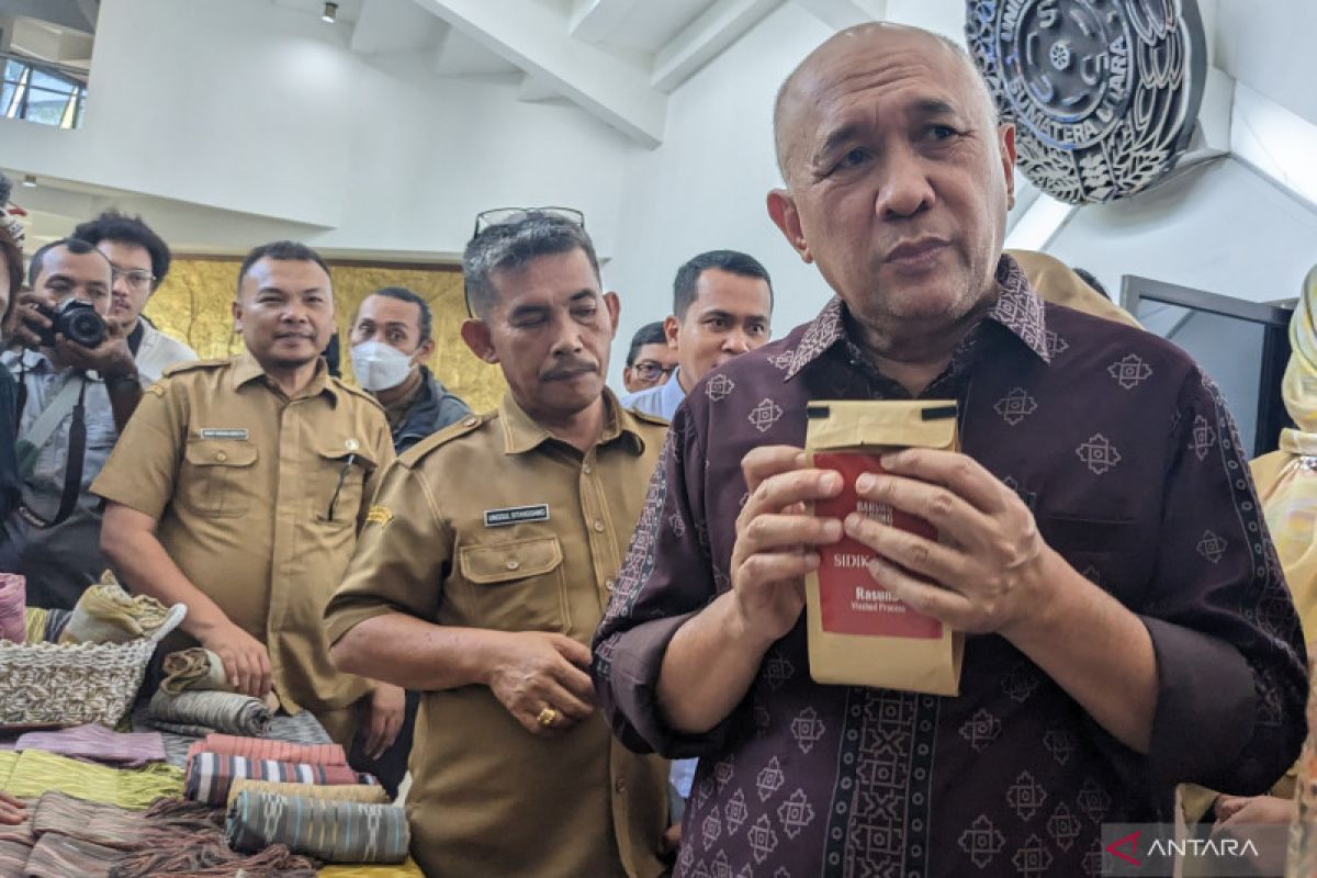 Menteri Koperasi dan UKM terkesan dengan produk-produk UMKM Sumut