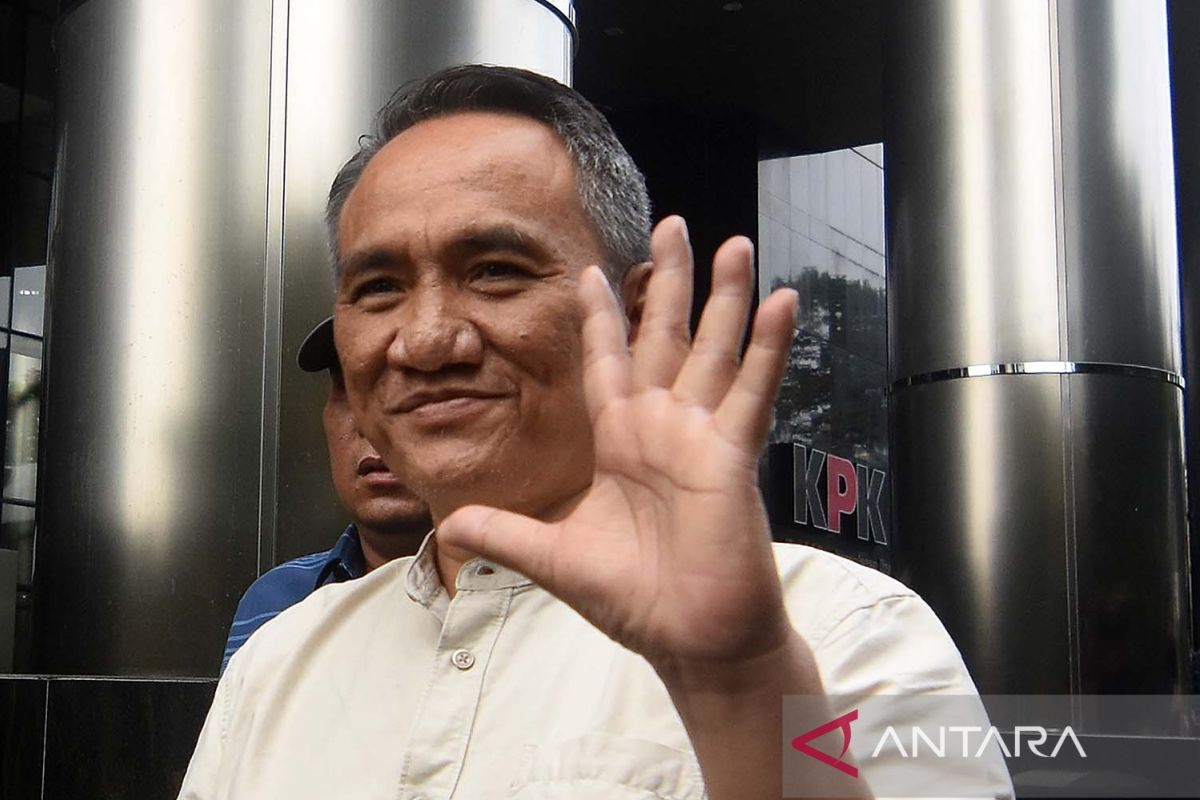 Politisi Andi Arief diperiksa KPK terkait kasus Bupati Mamberamo Tengah non aktif