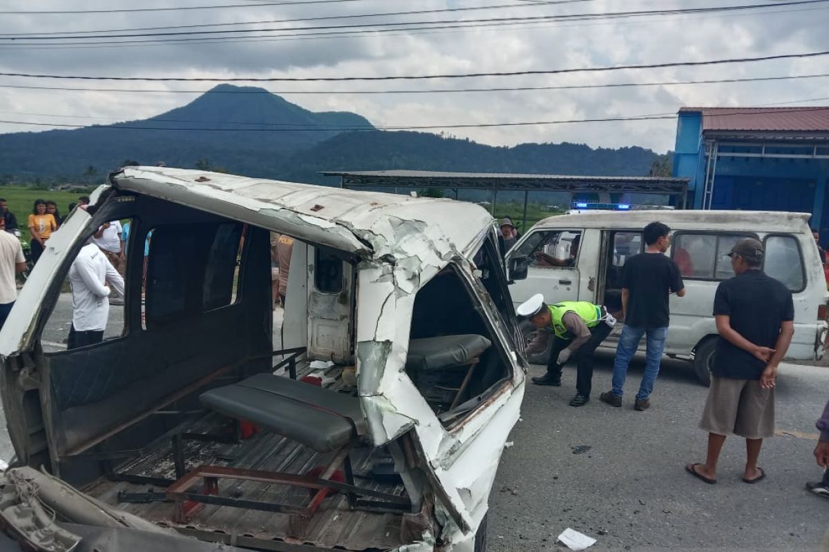 Sopir angkot lukai sembilan penumpang di Taput jadi tersangka