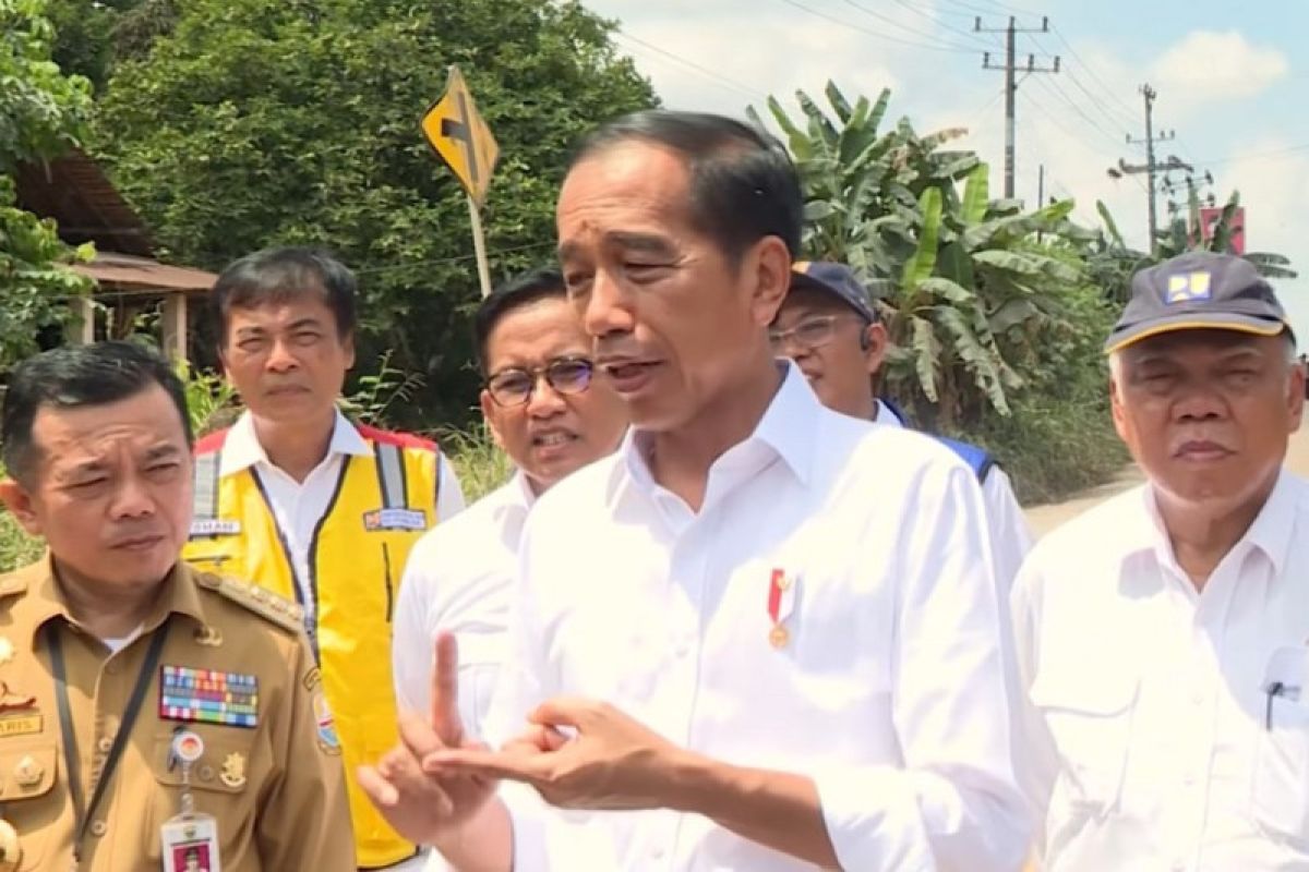 Jambi road repairs to begin in July-Aug: President Jokowi