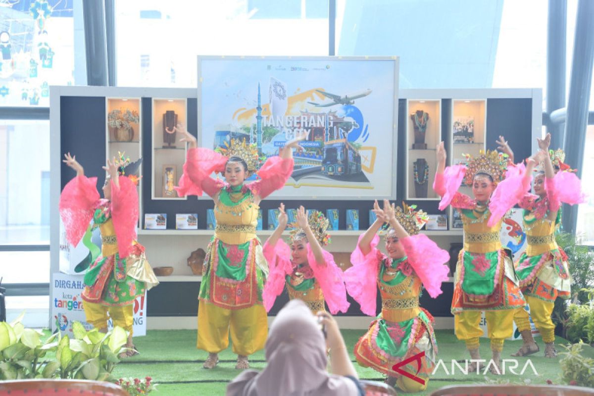 Disbudpar Tangerang tampilkan seni dan budaya di bazar UMKM Bandara Soetta