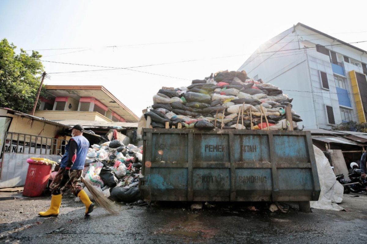 Penanganan sampah Kota Bandung tunjukan tren yang positif