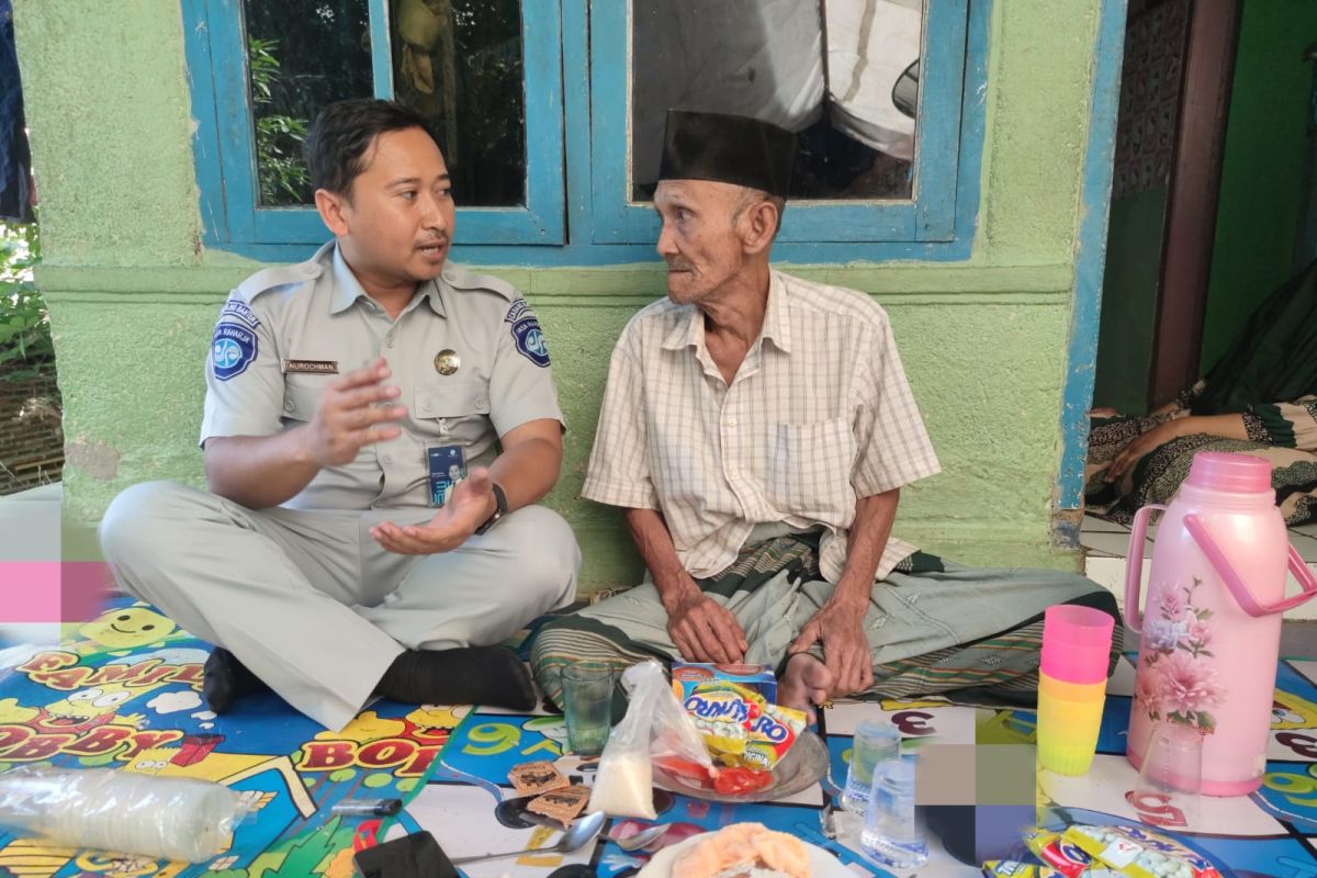 Jasa Raharja Banten Serahkan Santunan Korban Laka Lantas Tabrak Lari di Jalan Raya Bojonegara