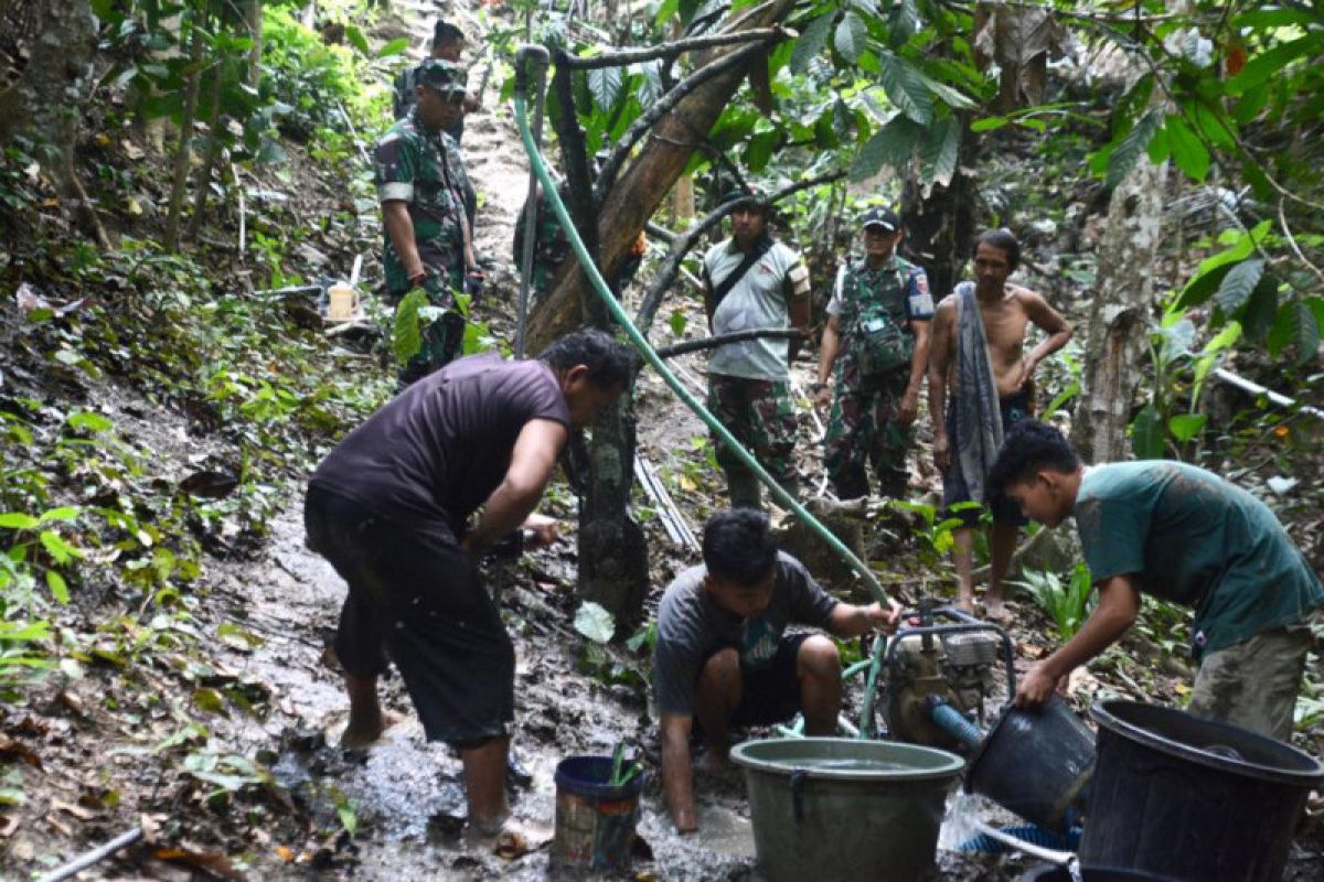 Satgas TMMD siapkan sumber air bersih untuk warga desa di Polewali Mandar