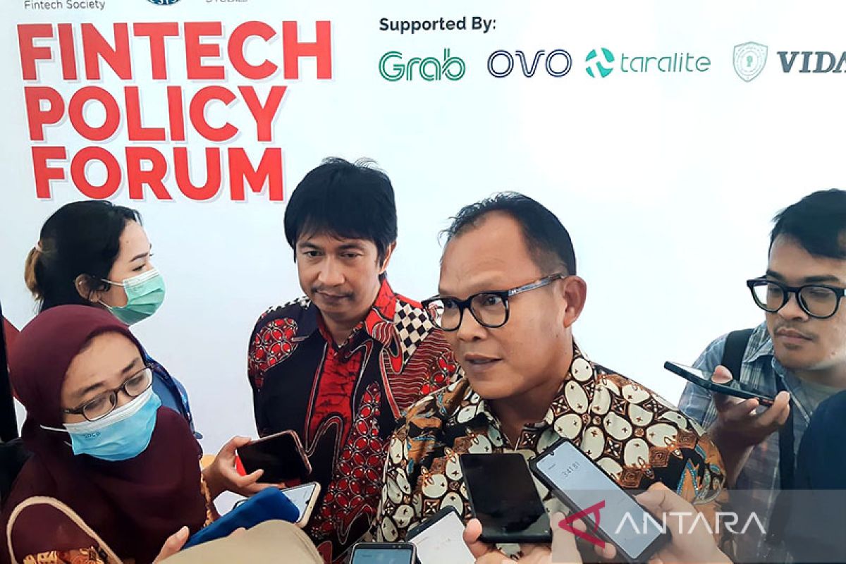 OJK berikan tiga strategi penguatan IKNB guna dorong ekonomi digital