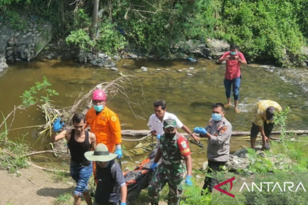 Ini sosok mayat ditemukan mengapung di aliran sungai Pidie