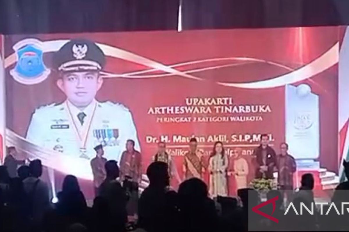 Maulan Aklil raih penghargaan Upakarti Artheswara Tinarbuka, Katagori Tiga Wali Kota Terbaik di Indonesia