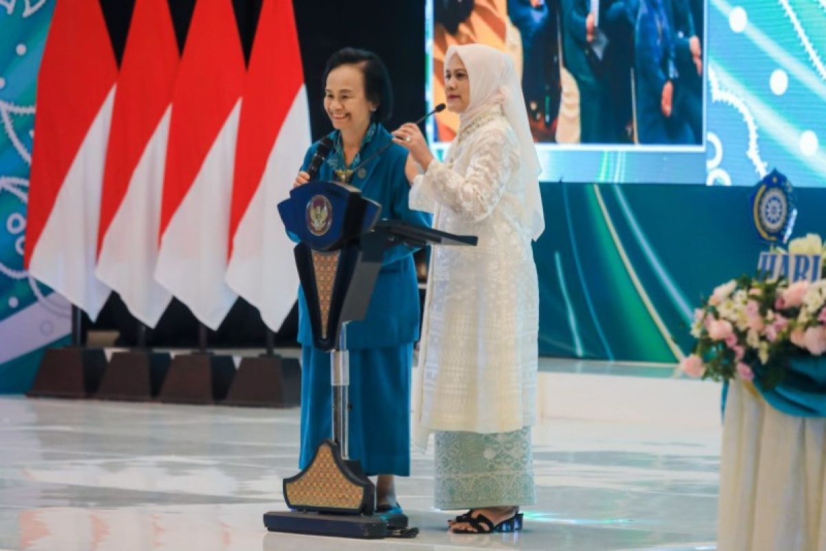 Ibu Negara Iriana hadiri puncak peringatan  HKG PKK ke-51 di Medan
