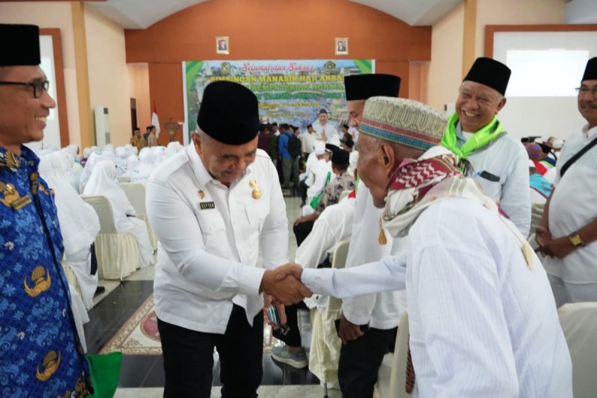 Wali Kota Medan minta calhaj bersungguh-sungguh ikuti manasik haji