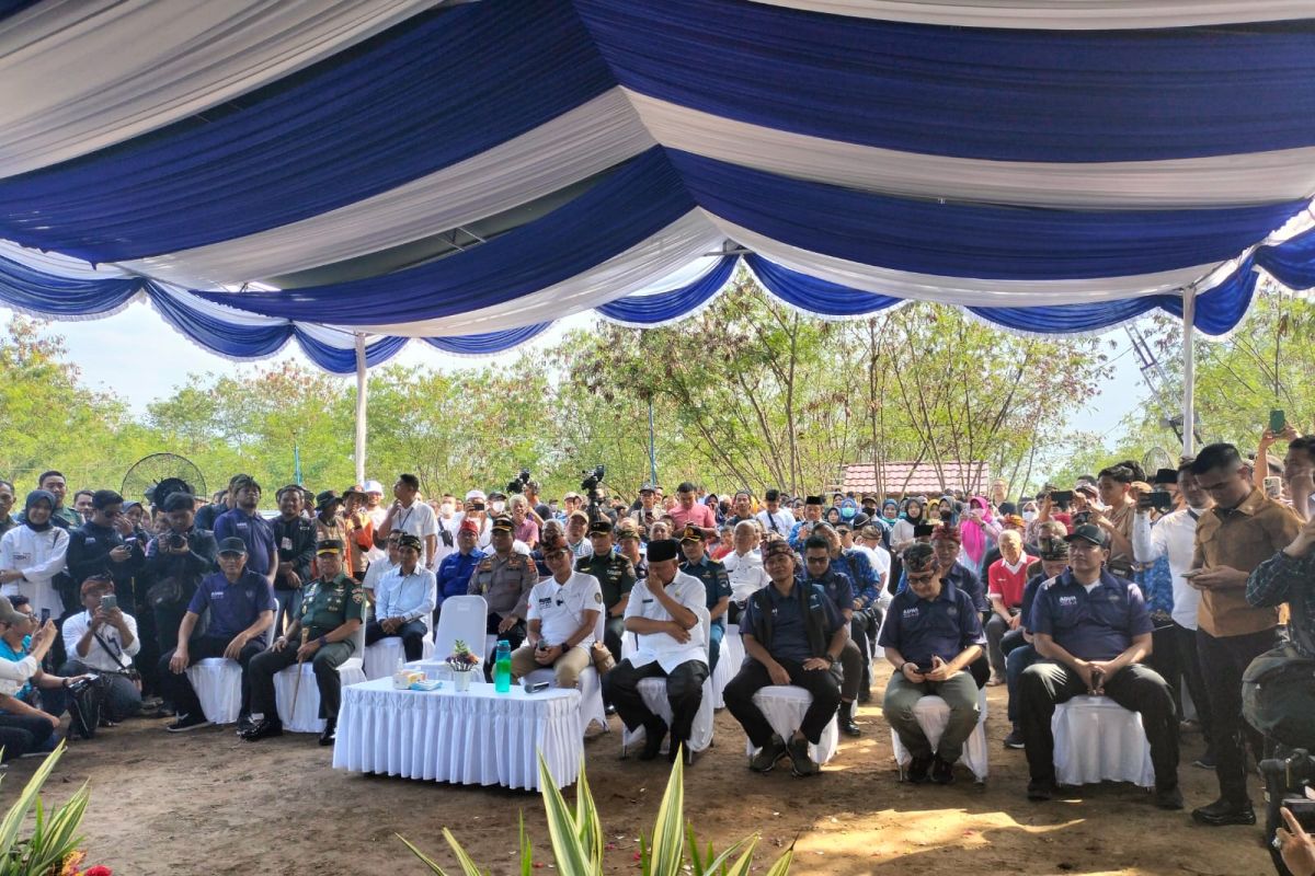 Menparekraf meninjau peserta desa wisata ADWI 2023 di Lombok