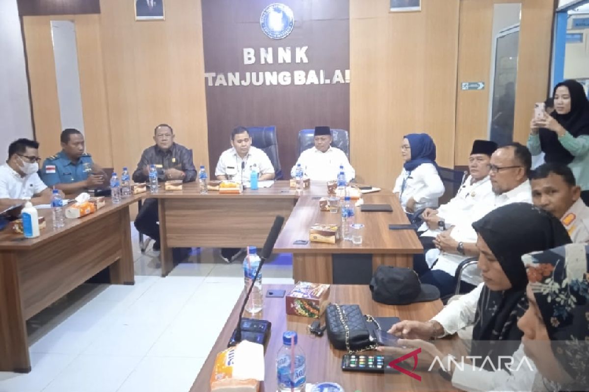 Pemkot-BNNK Tanjung Balai sepakat pembentukan Perda penyalahgunaan lem kambing