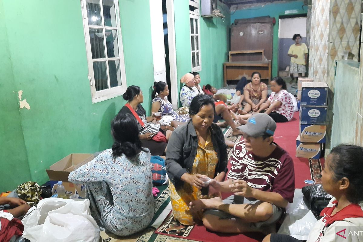 Puluhan orang terdampak kebakaran di Tangerang mengungsi
