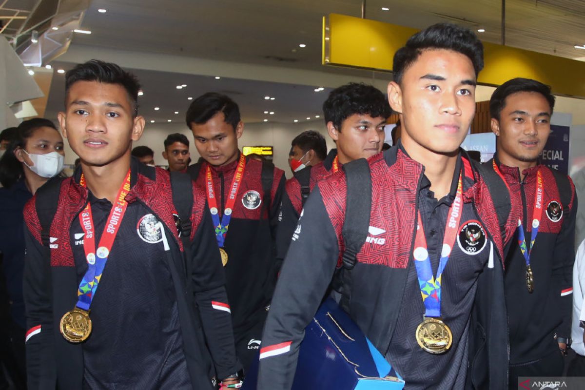 Raih emas setelah 32 tahun, timnas Indonesia disambut oleh ribuan suporter