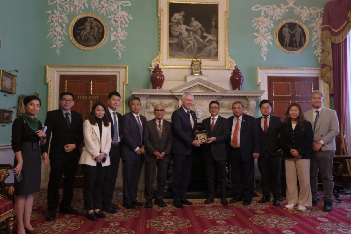 ASEAN invites UK businesses to invest in emission reduction efforts