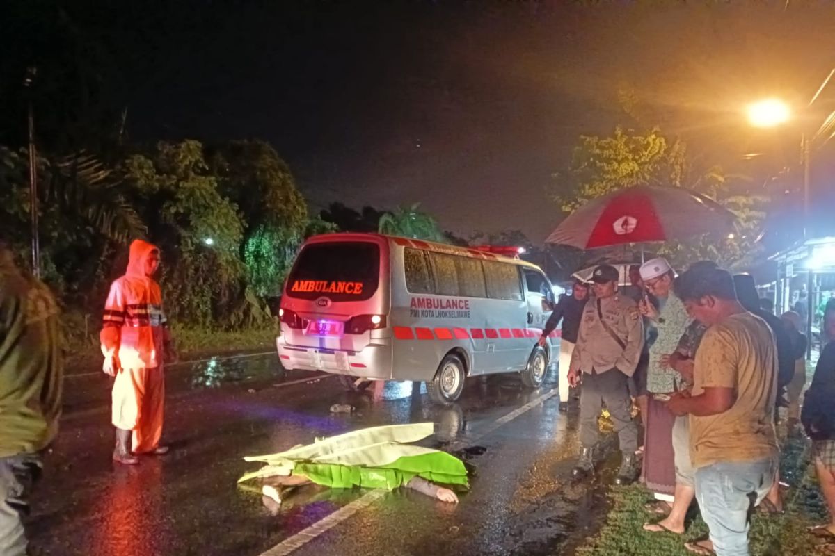 Mayat pria tanpa identitas ditemukan di badan jalan Medan - Banda Aceh