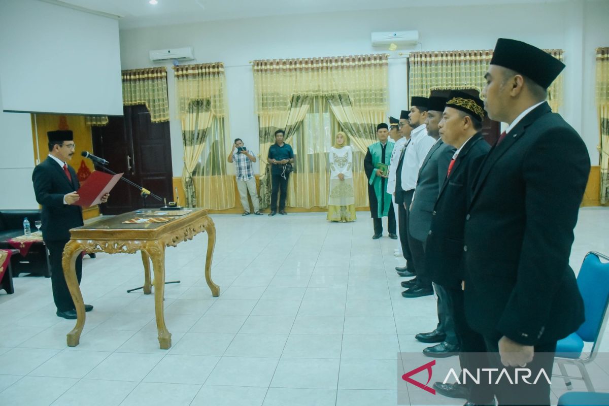 Pj Bupati Aceh Tamiang lantik lima pejabat eselon III, Kabag Barjas diganti