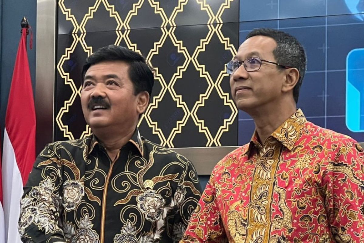 Menteri ATR/BPN serahkan HPL lokasi pembangunan tanggul laut Jakarta