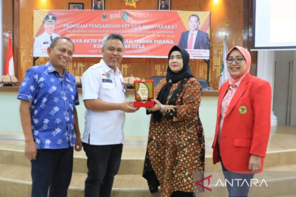 FH Unhas gelar seminar pencegahan korupsi yang melibatkan para kades di Lutim