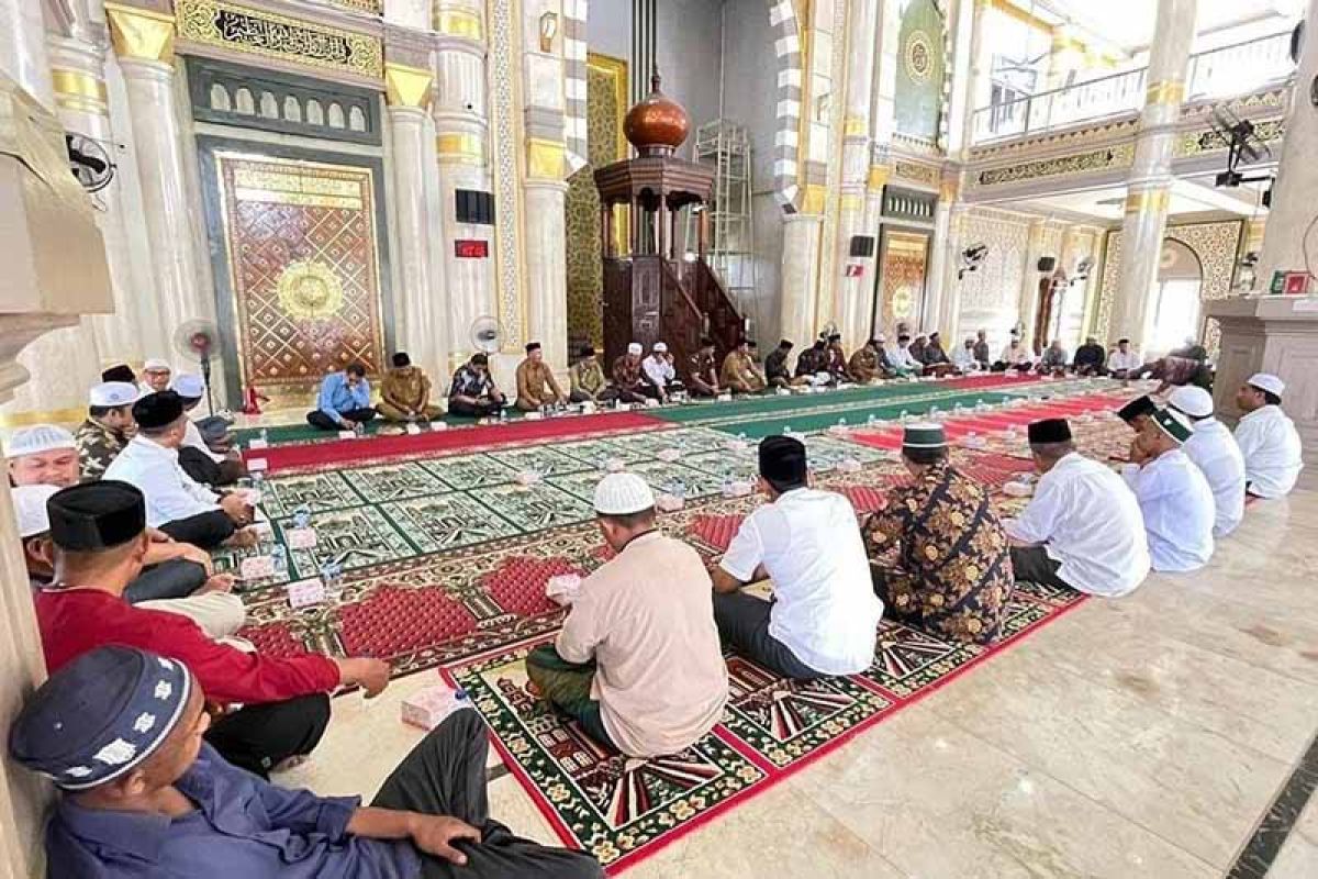 Pj Bupati Aceh Timur ajak masyarakat bangun masjid