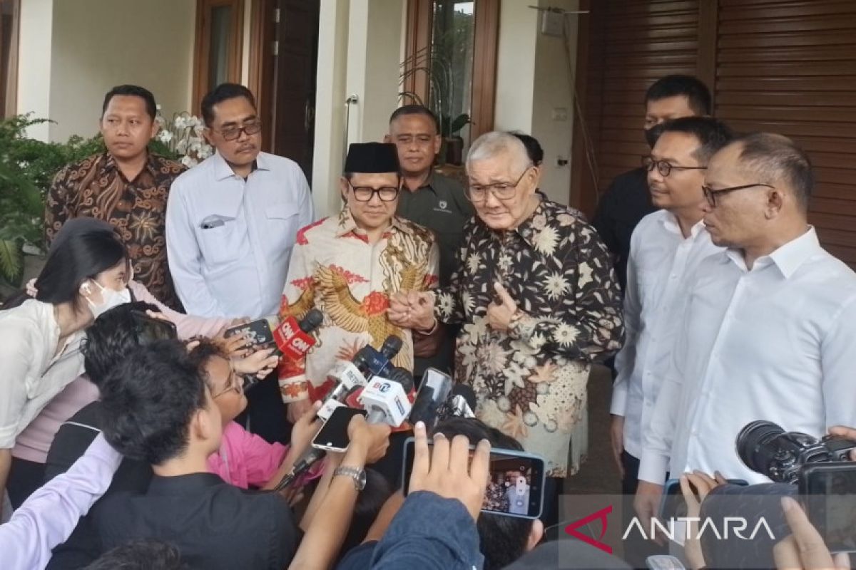 Mantan Wapres Try Soestrisno beri pesan kepada calon pemimpin Indonesia