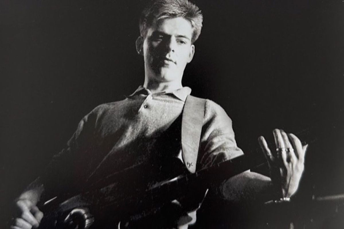Bassis The Smiths Andy Rourke meninggal dunia