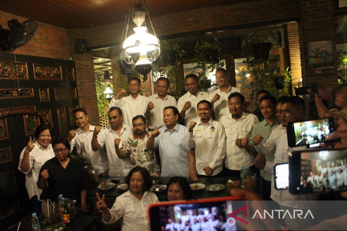 Prabowo kaget dapat dukungan 15 kelompok relawan Gibran di Solo