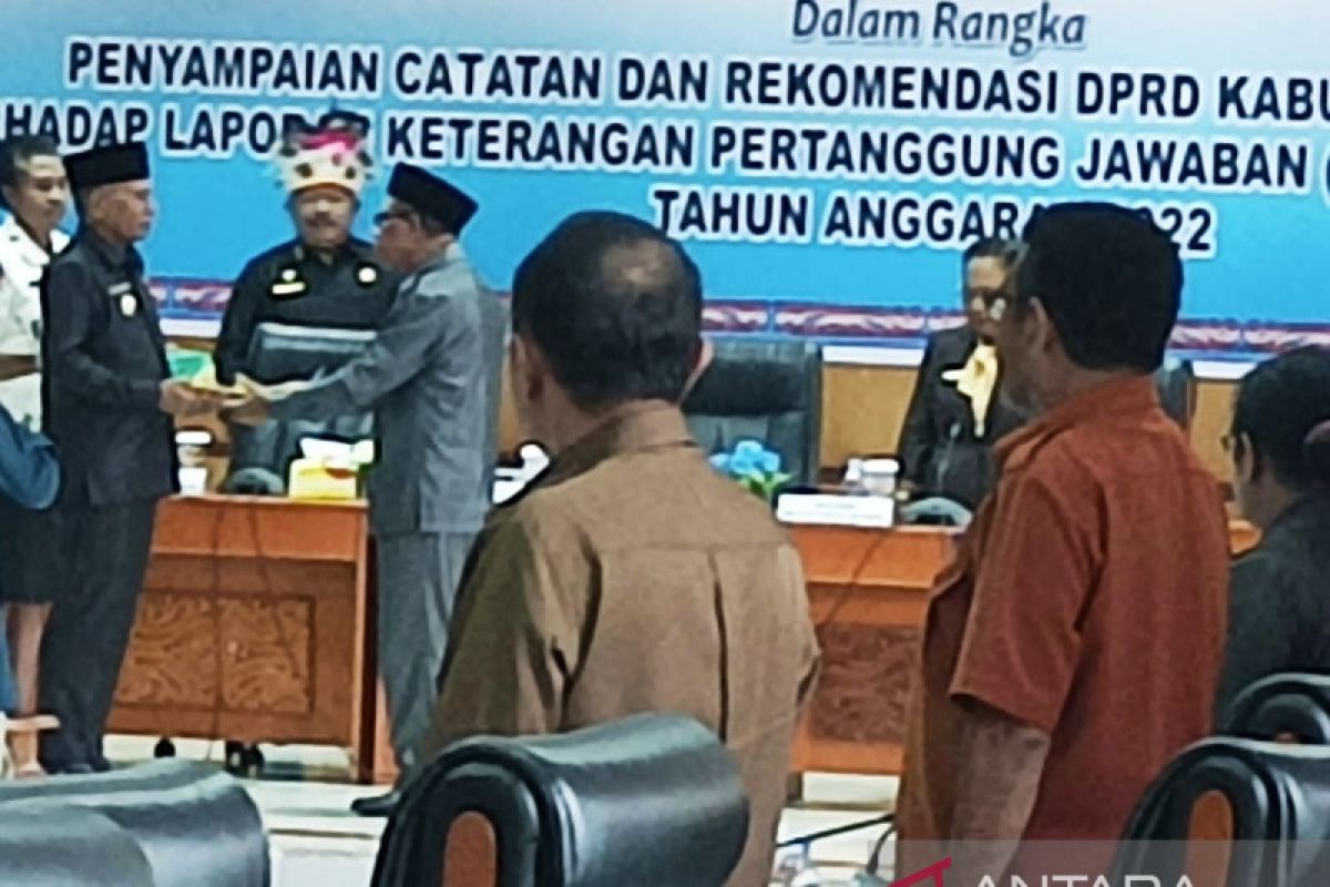 DPRD minta Pemkab Biak tetapkan status kelembagaan PDAM Warbesrendi