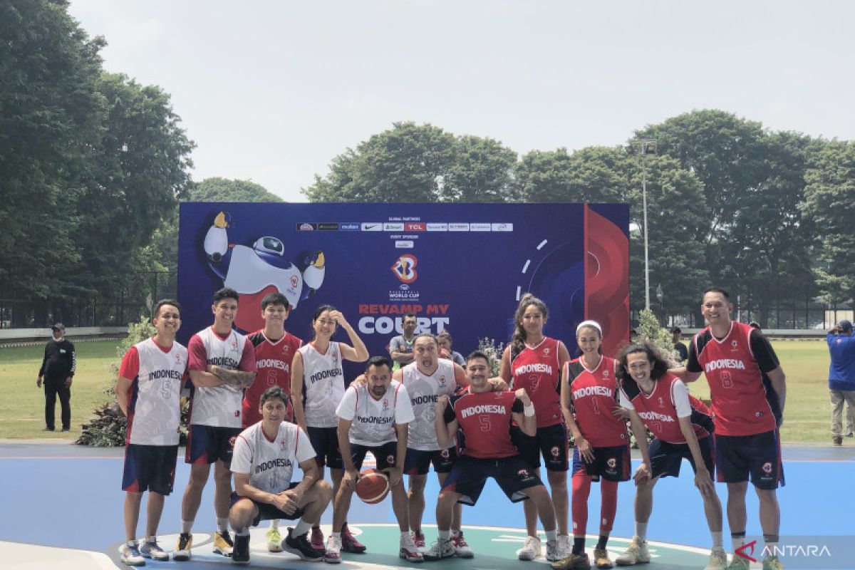 Augie harap wajah baru lapangan basket di Lapangan Banteng terawat