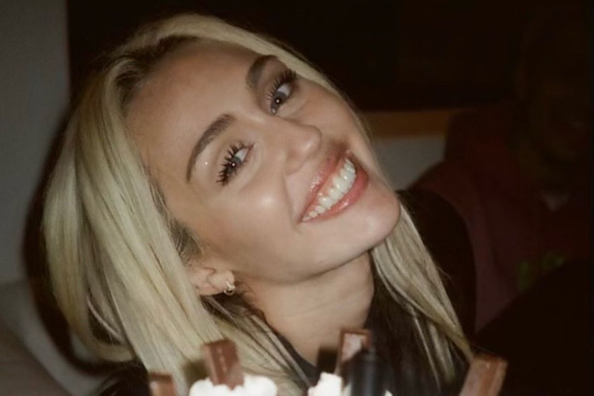 Lirik lagu Miley Cyrus - 