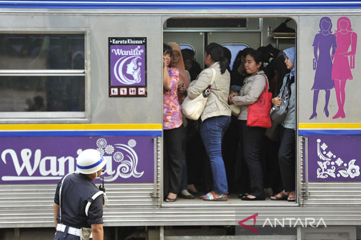 Terminal Ciawi transportasi umum dan penumpang
