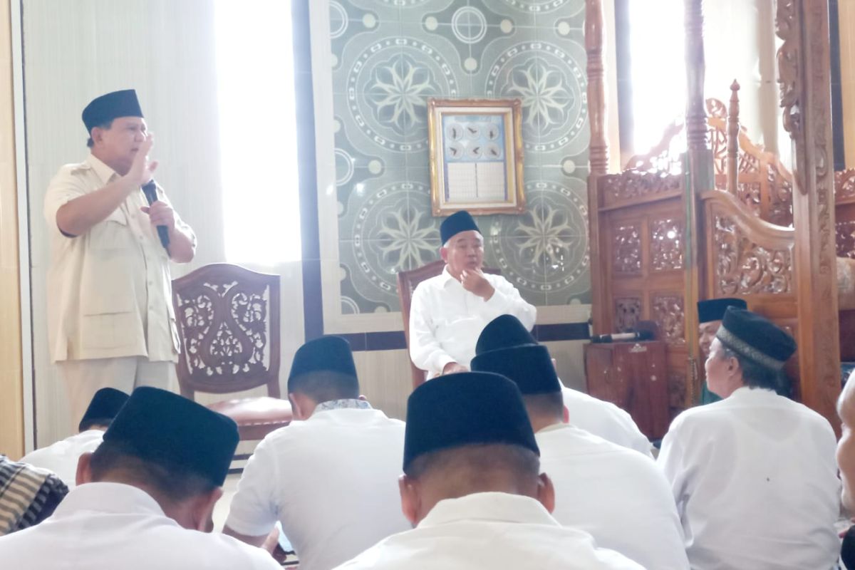 Prabowo berkunjung ke Ponpes Amanatul Ummah di Mojokerto