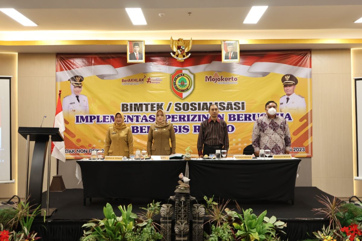 Pemkab Mojokerto berikan bimtek implementasi perizinan usaha