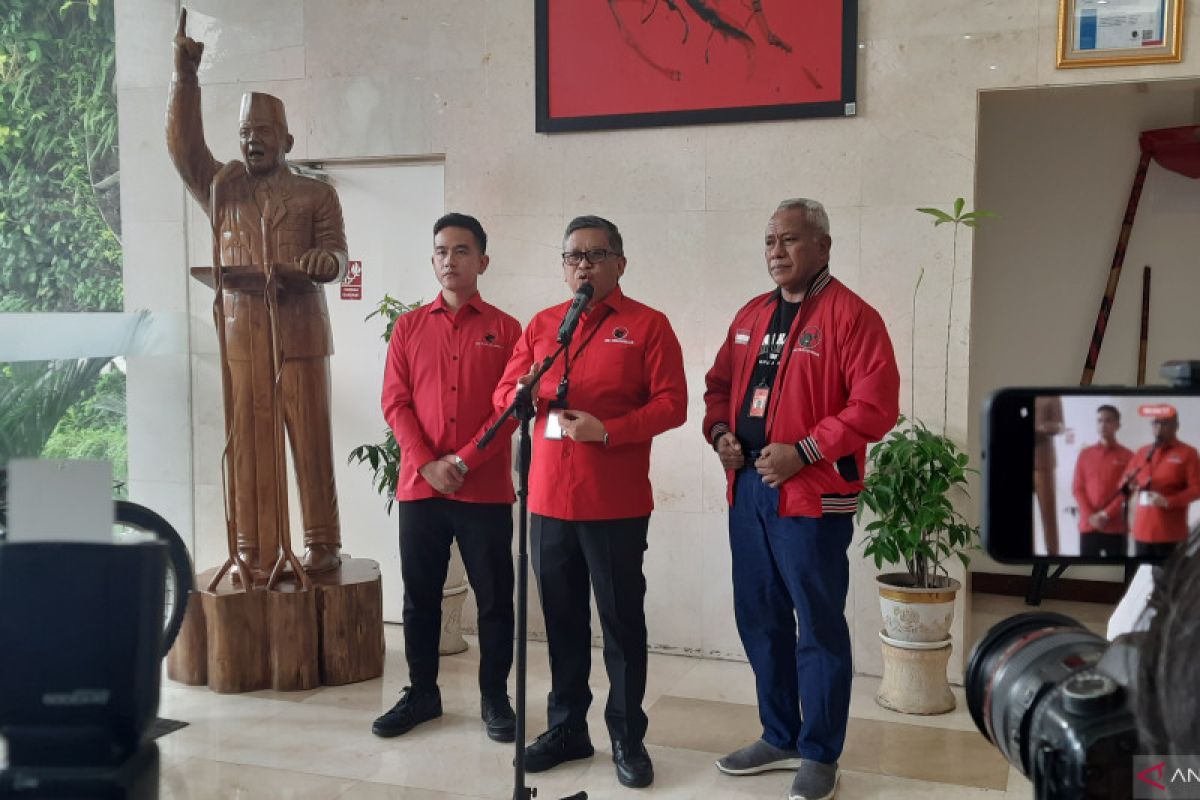 Megawati ingatkan Gibran waspadai manuver politik jelang Pemilu 2024