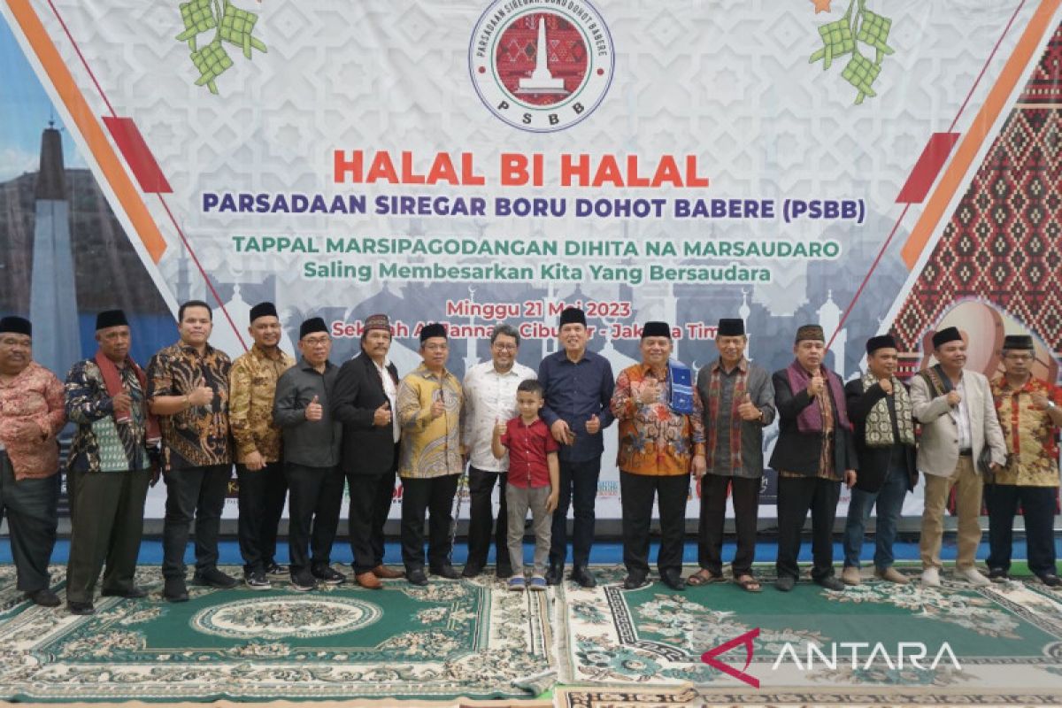 Keluarga Parsadan Siregar gelar Halal bihalal di Jakarta